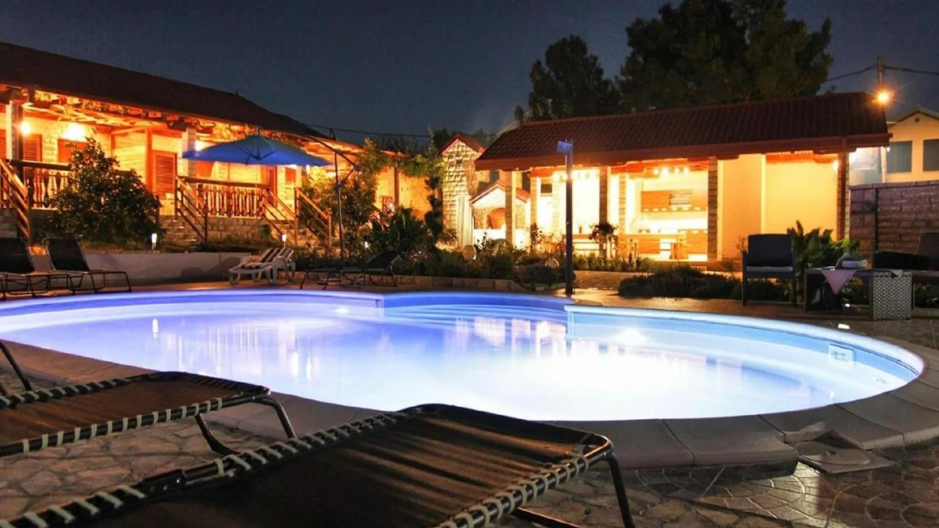 Large Holiday Home With Private Pool And Garden Polaca Croazia