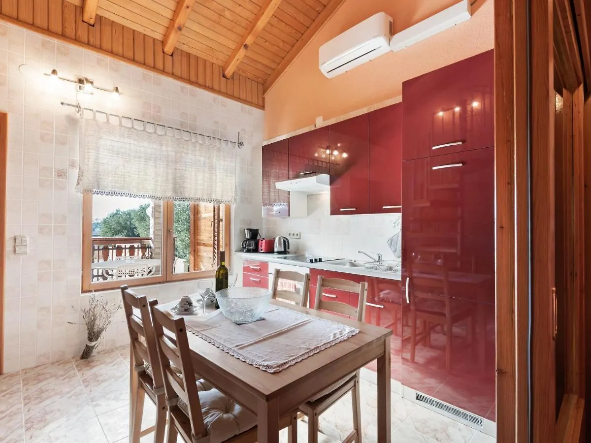 Large Holiday Home With Private Pool And Garden Polaca
